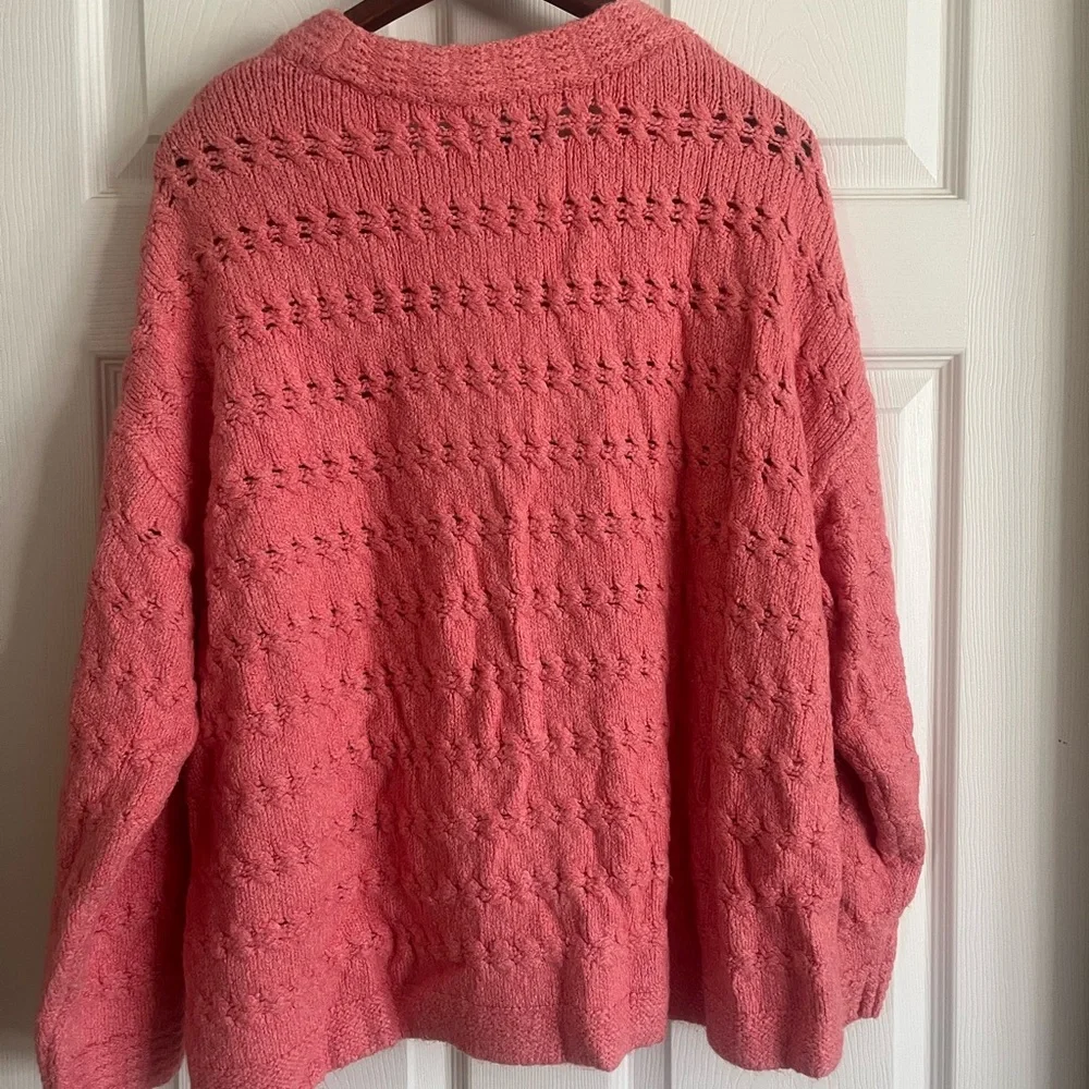 Old Navy Women's Coral Crew Neck Sweater